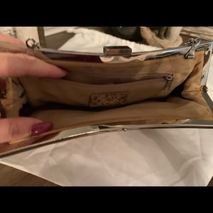 90’s clutch purse 🌵